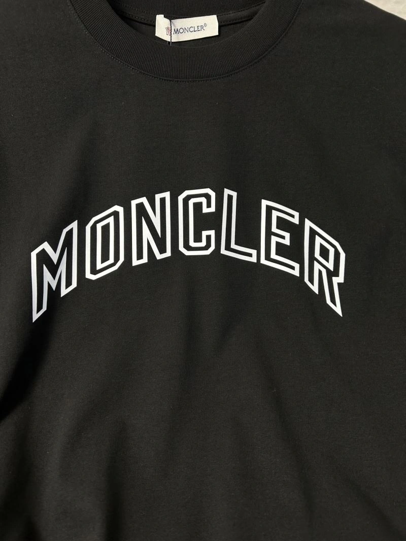 AllSeason Moncler T-Shirts 142837