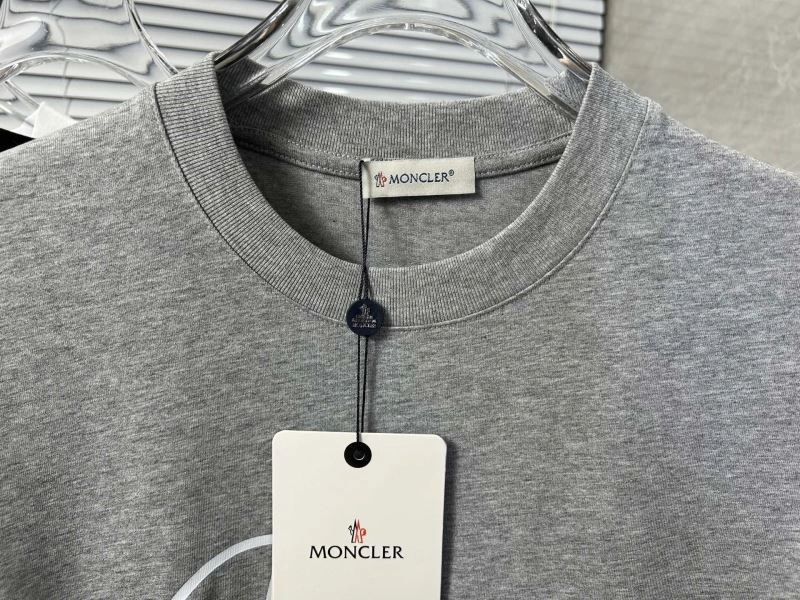 MoistureWicking Moncler T-Shirts 142807