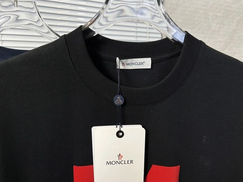 Stylish Moncler T-Shirts 142806
