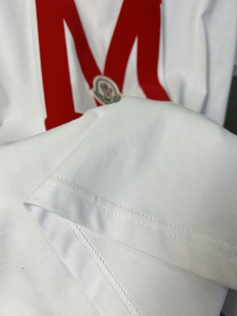 Moncler T-Shirts FashionForward 142804