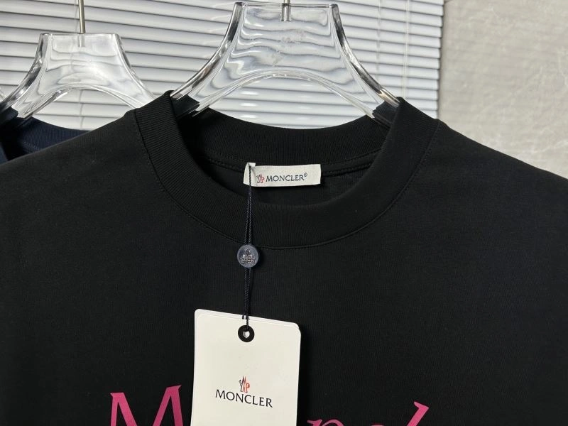 Moncler T-Shirts MultiPurpose 142803