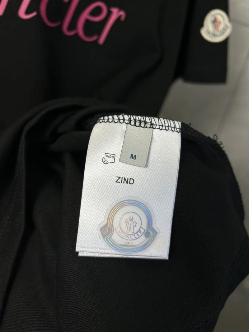 Moncler T-Shirts MultiPurpose 142803