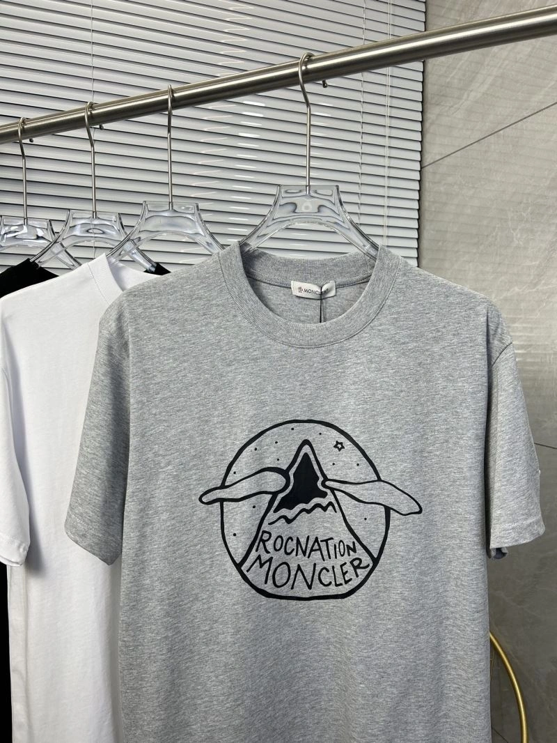 Sleek Moncler T-Shirts 142846