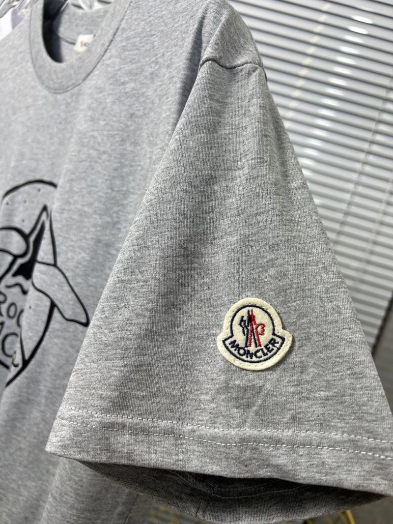 Sleek Moncler T-Shirts 142846