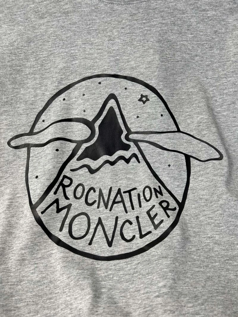Sleek Moncler T-Shirts 142846