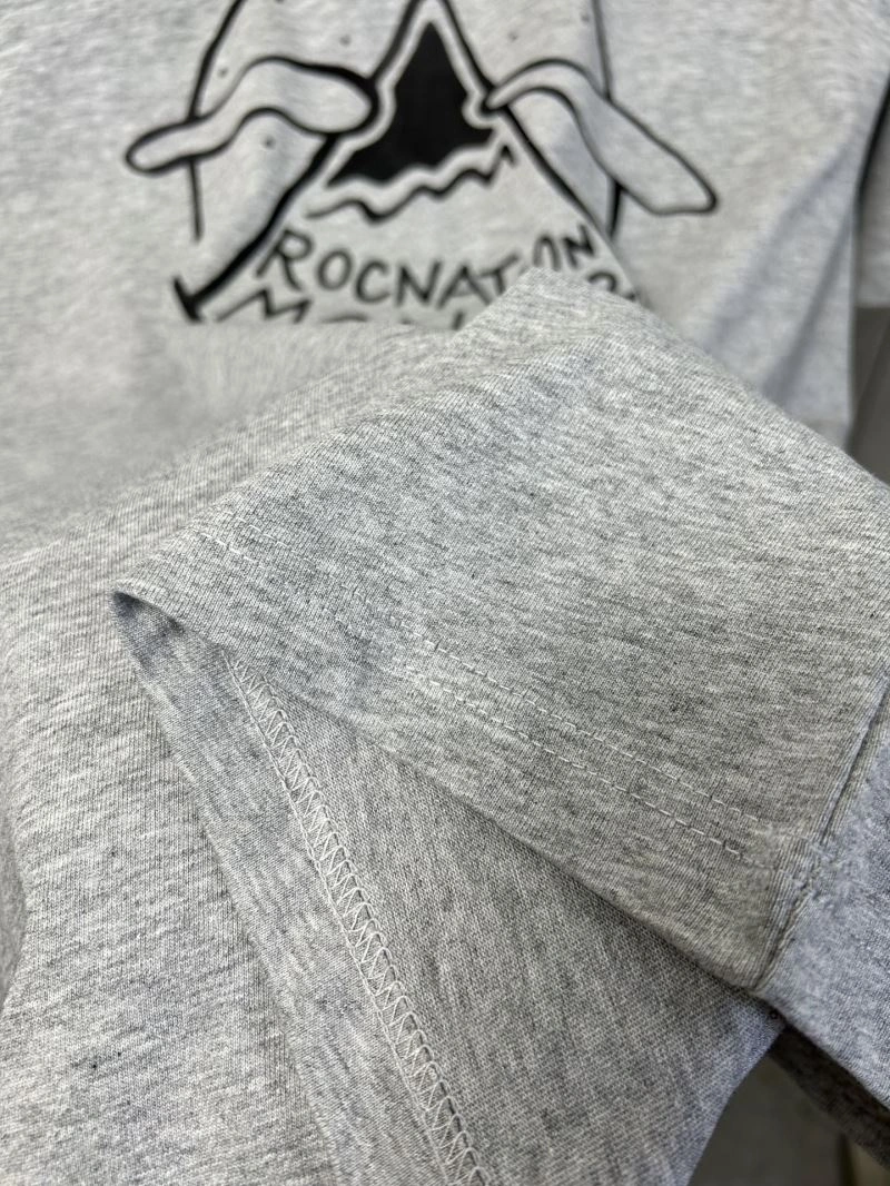 Sleek Moncler T-Shirts 142846
