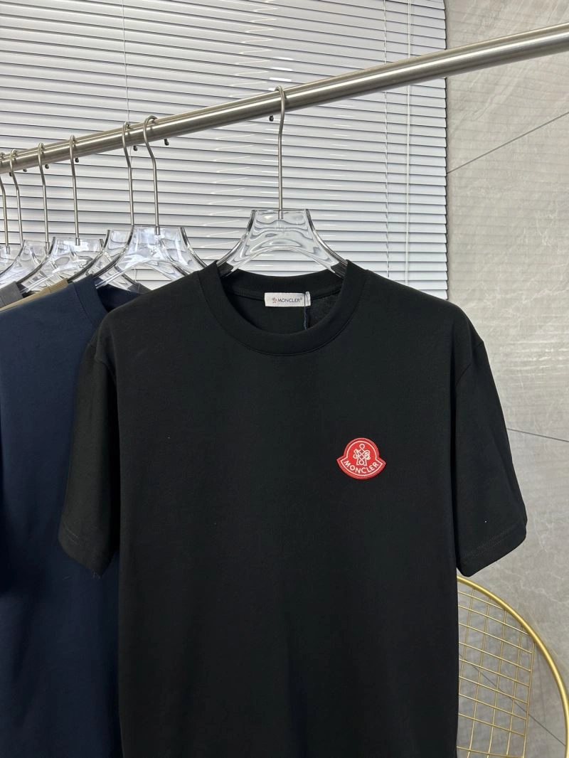 Moncler T-Shirts Breathable 142792