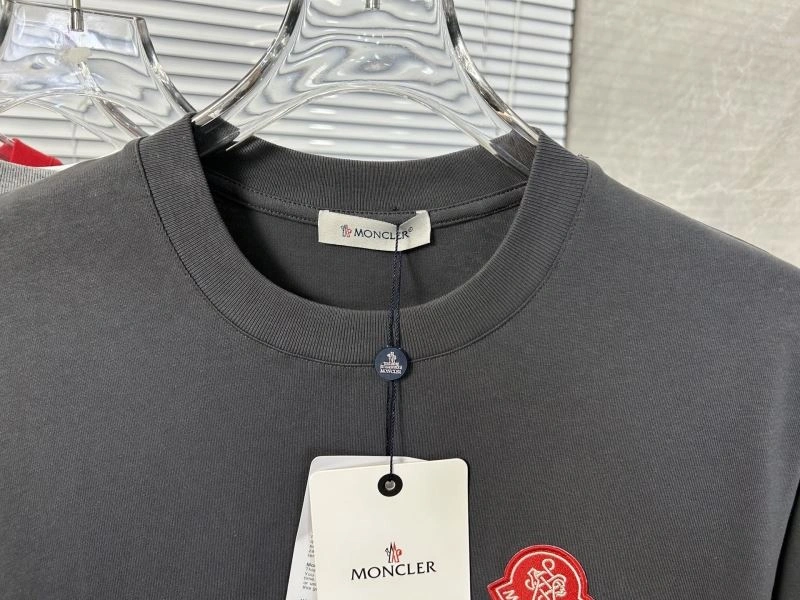 Moncler T-Shirts Sustainable 142789