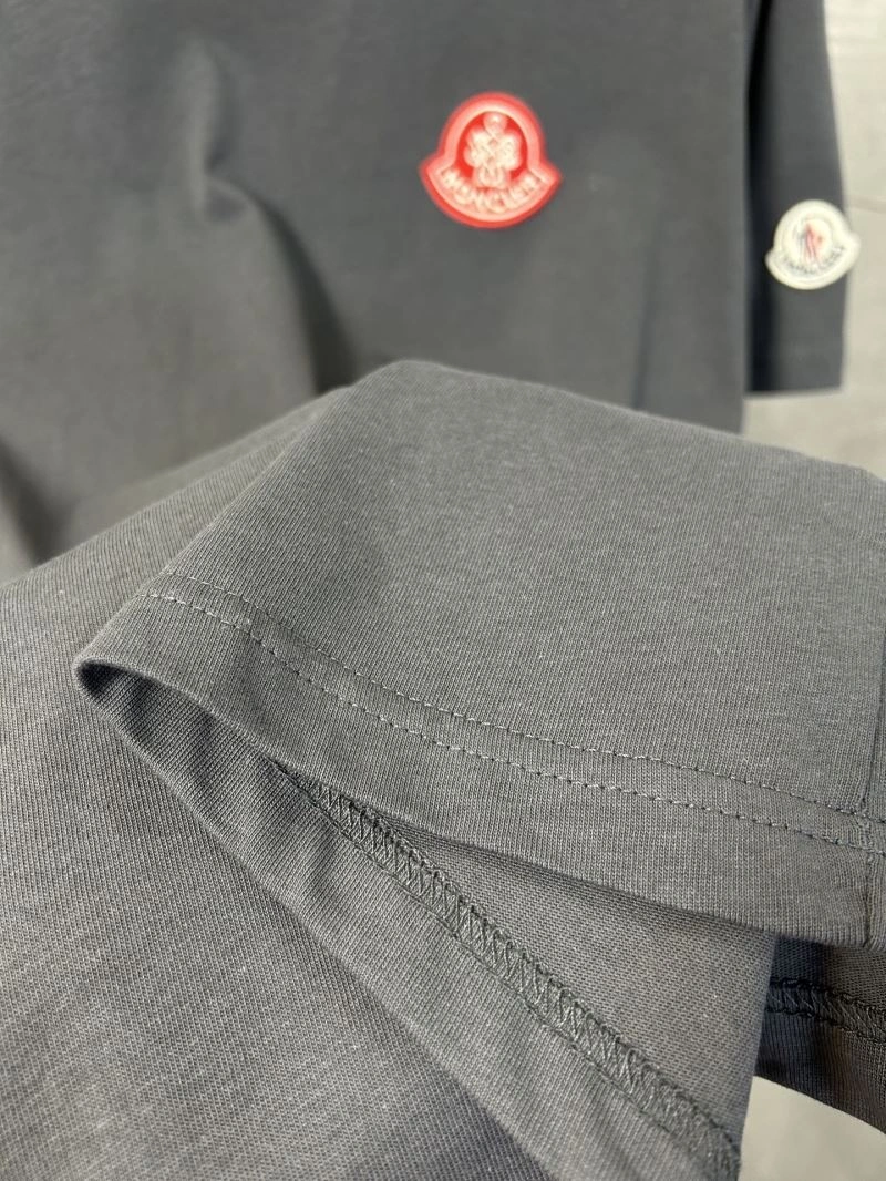 Moncler T-Shirts Sustainable 142789