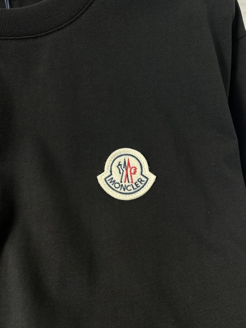 Moncler T-Shirts Stylish 142802