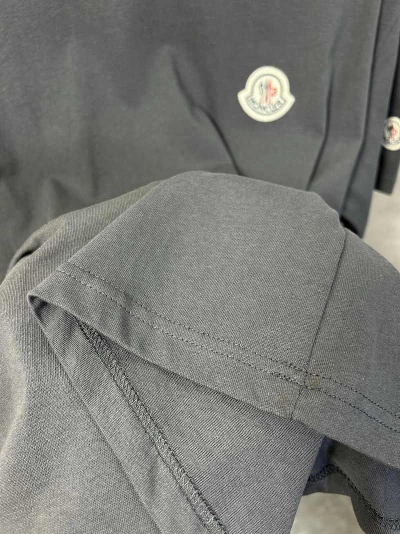 Moncler T-Shirts SunProtective 142778
