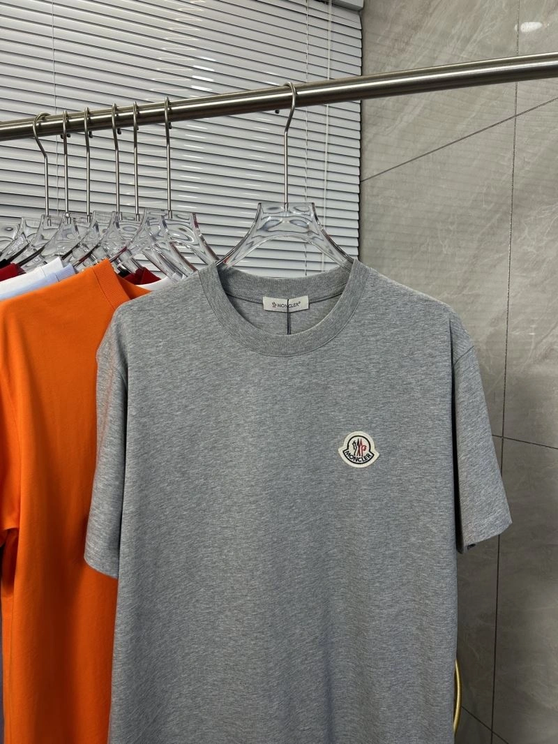 Moncler T-Shirts Breathable 142780