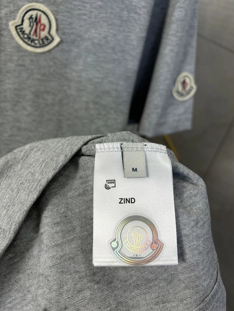 Moncler T-Shirts Breathable 142780