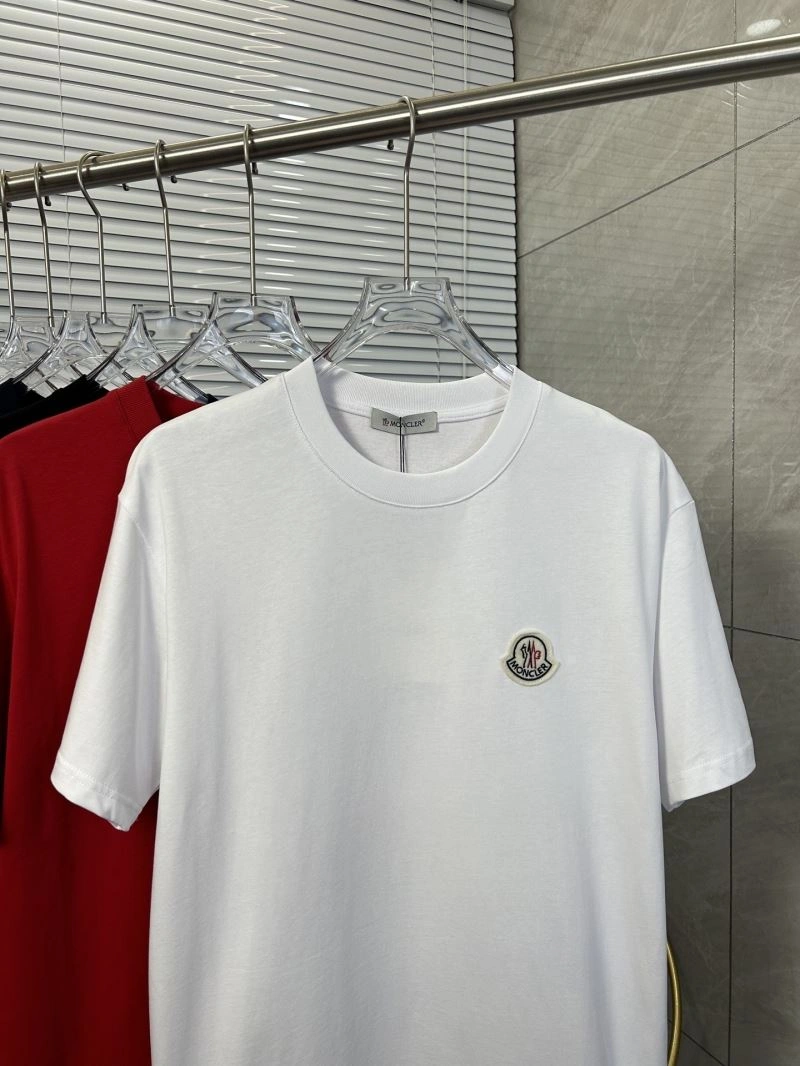 Premium Moncler T-Shirts 142784