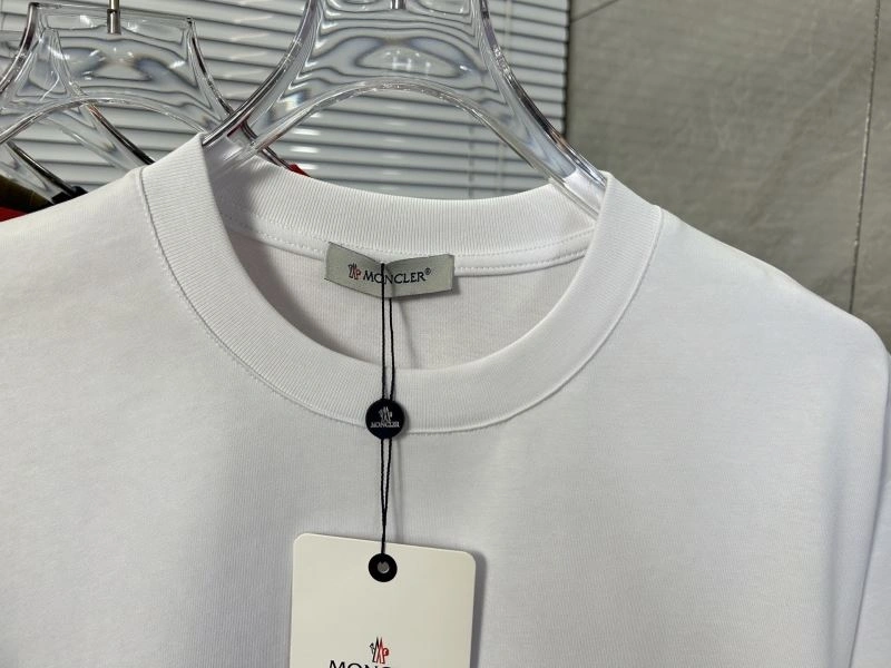 Premium Moncler T-Shirts 142784