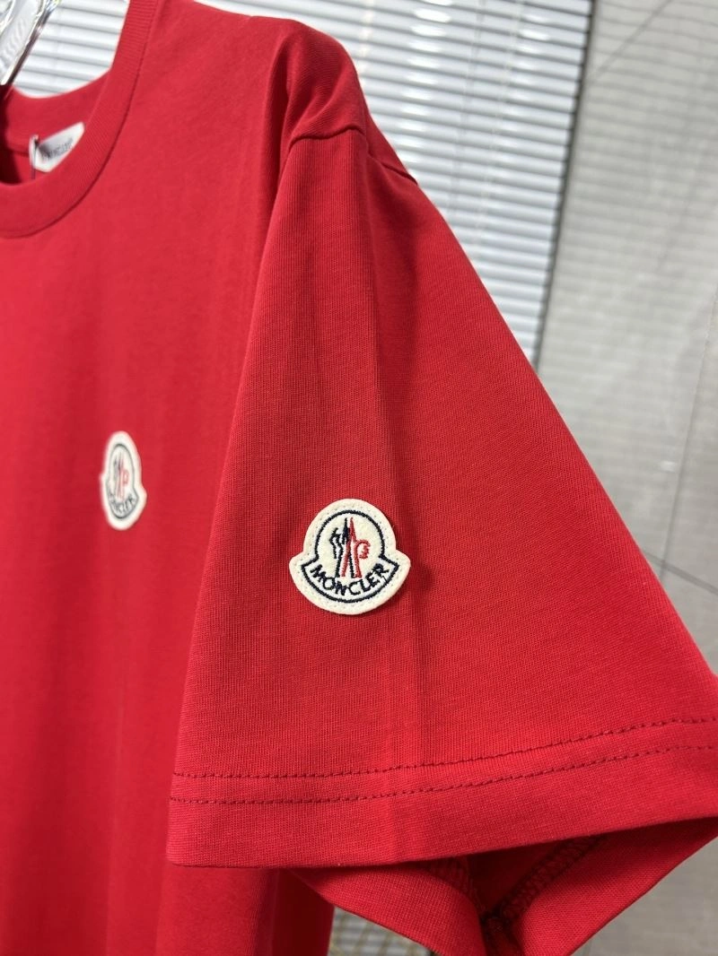 Tailored Moncler T-Shirts 142774