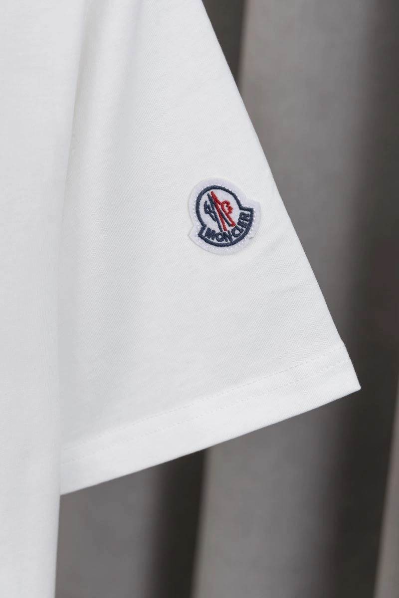 Moncler T-Shirts Unique 139903