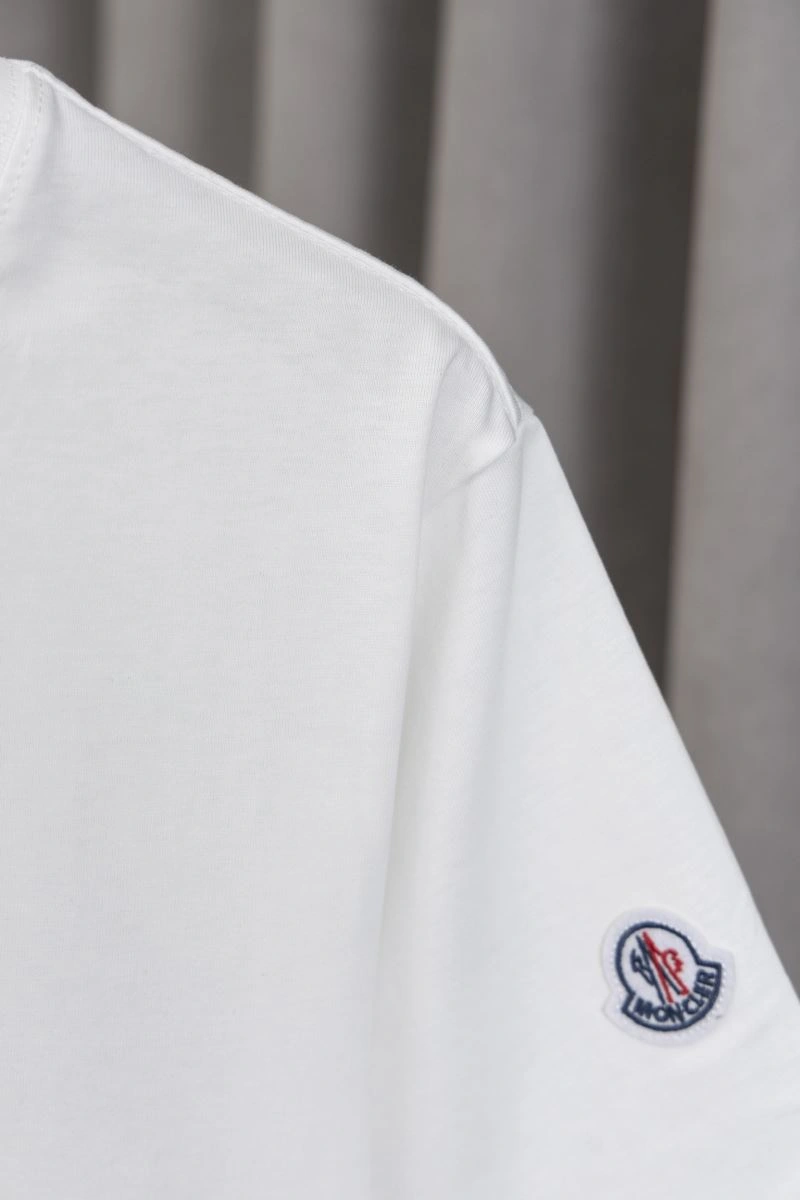 Moncler T-Shirts Unique 139903