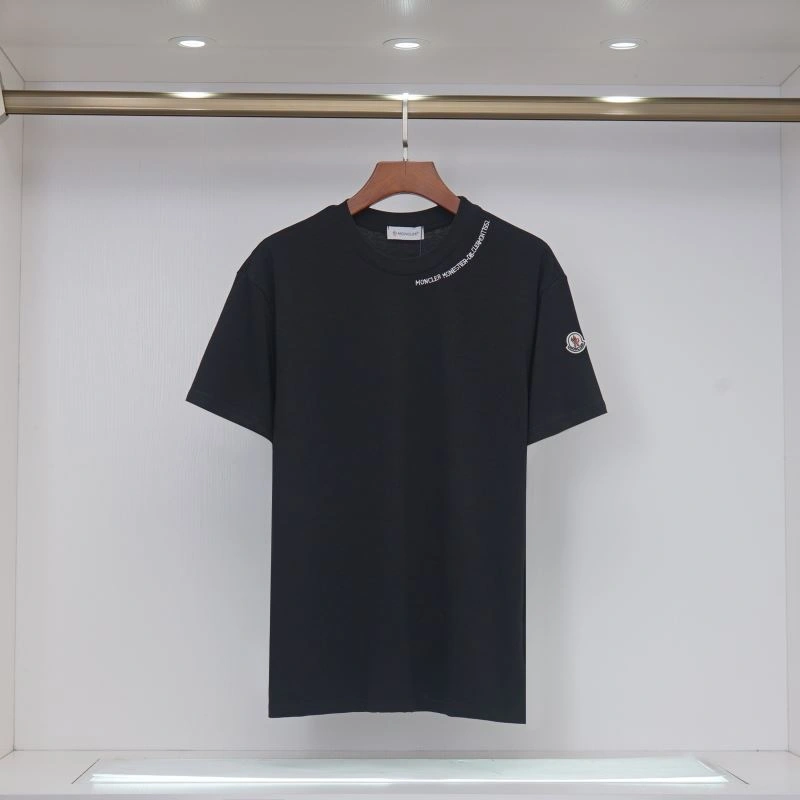 Moncler T-Shirts Sporty 139918