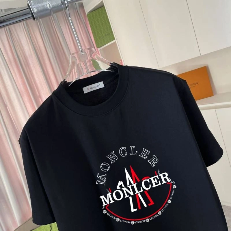 Moncler T-Shirts Fashionable 139908