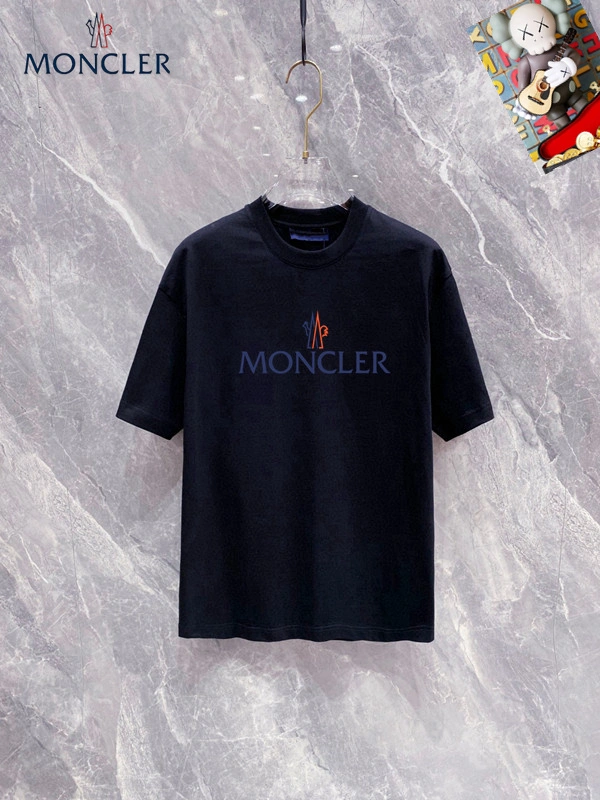 Moncler T-Shirts TravelReady 139835