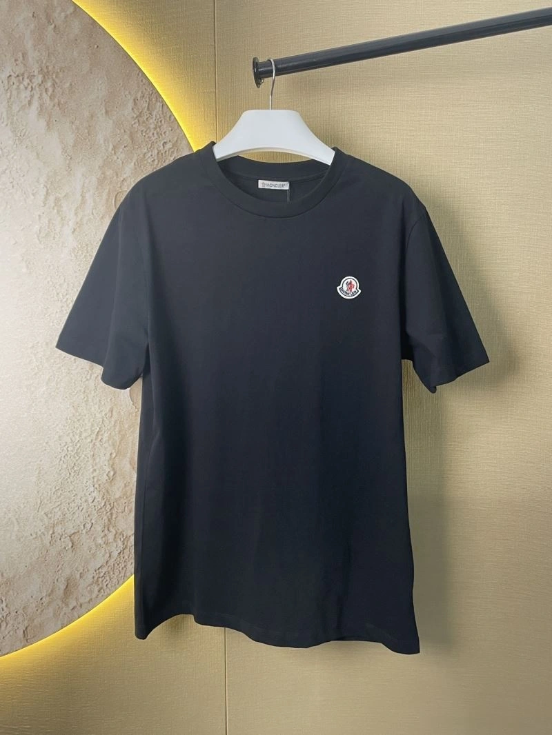 Snug Moncler T-Shirts 142745