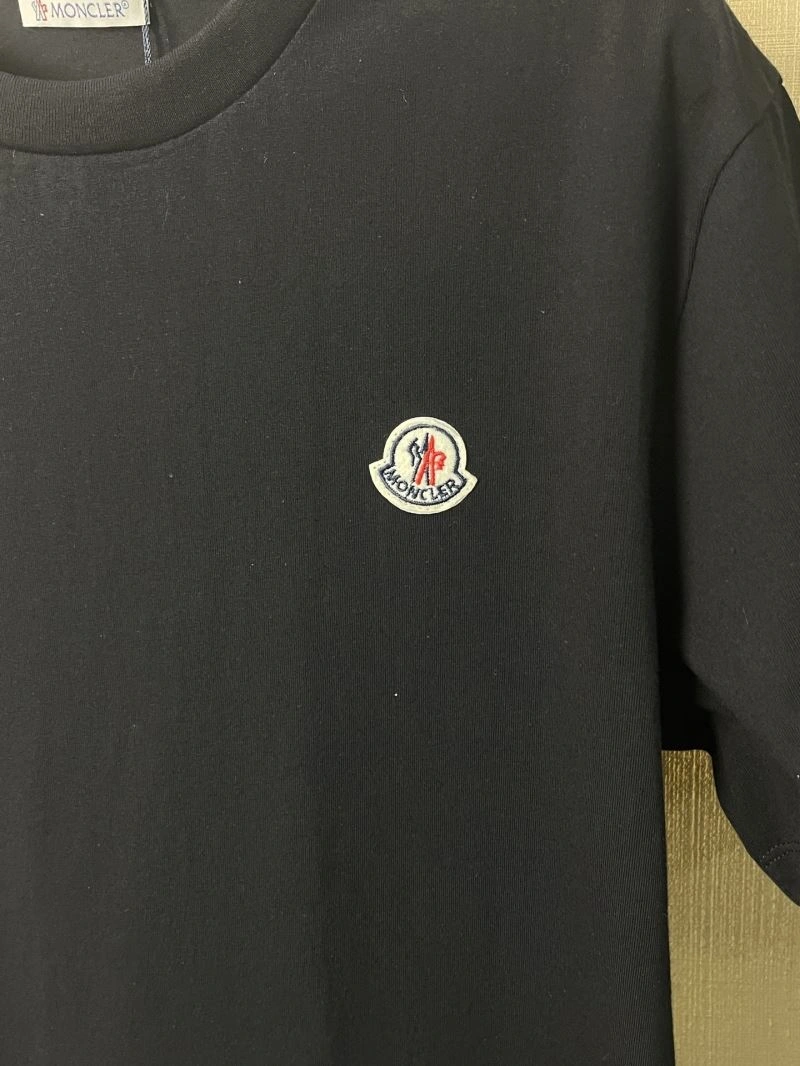 Snug Moncler T-Shirts 142745