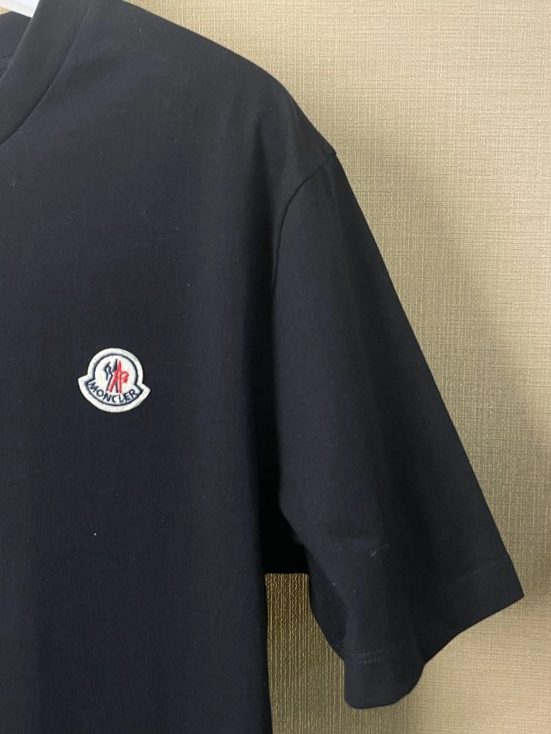 Snug Moncler T-Shirts 142745