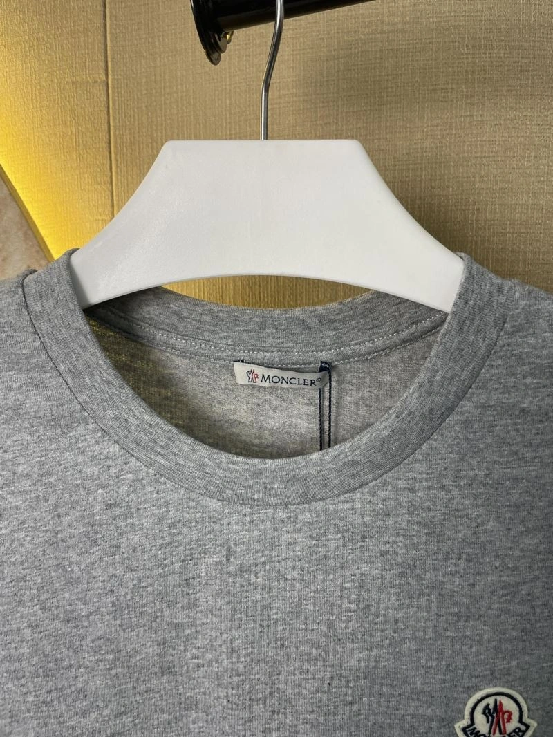 Moncler T-Shirts WaterResistant 142739