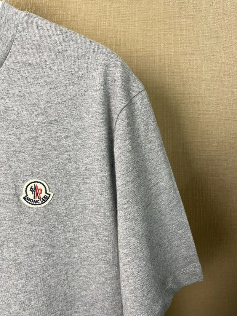 Moncler T-Shirts WaterResistant 142739