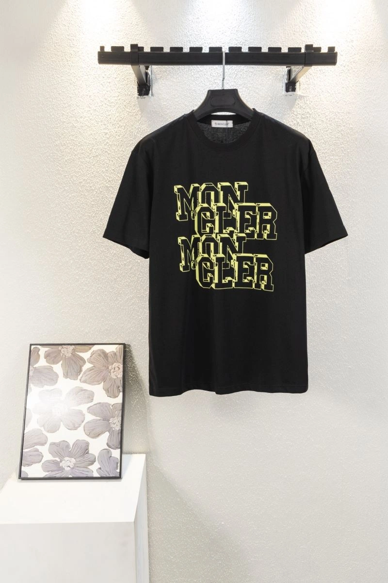 Moncler T-Shirts ComfortFit 142741