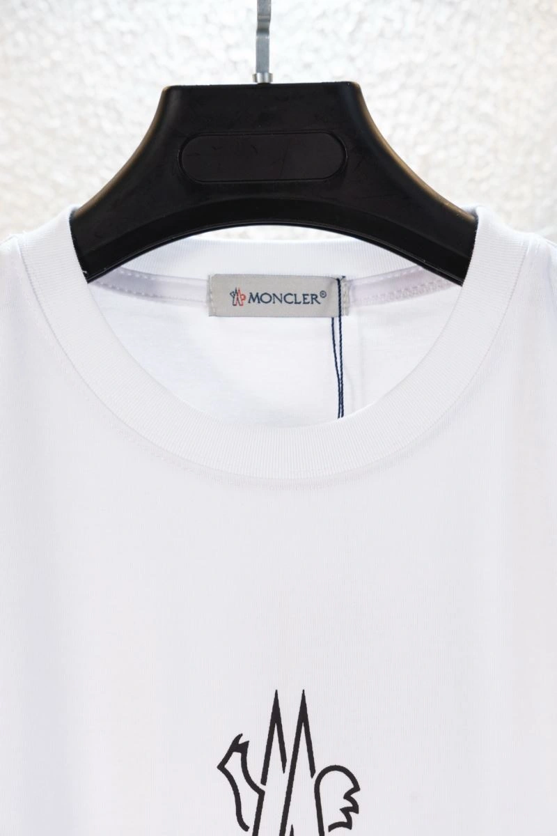 Stretchable Moncler T-Shirts 142737
