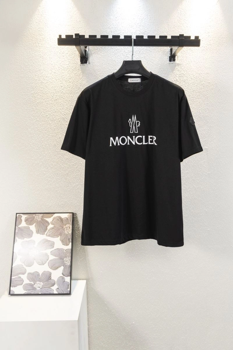 Resilient Moncler T-Shirts 142732