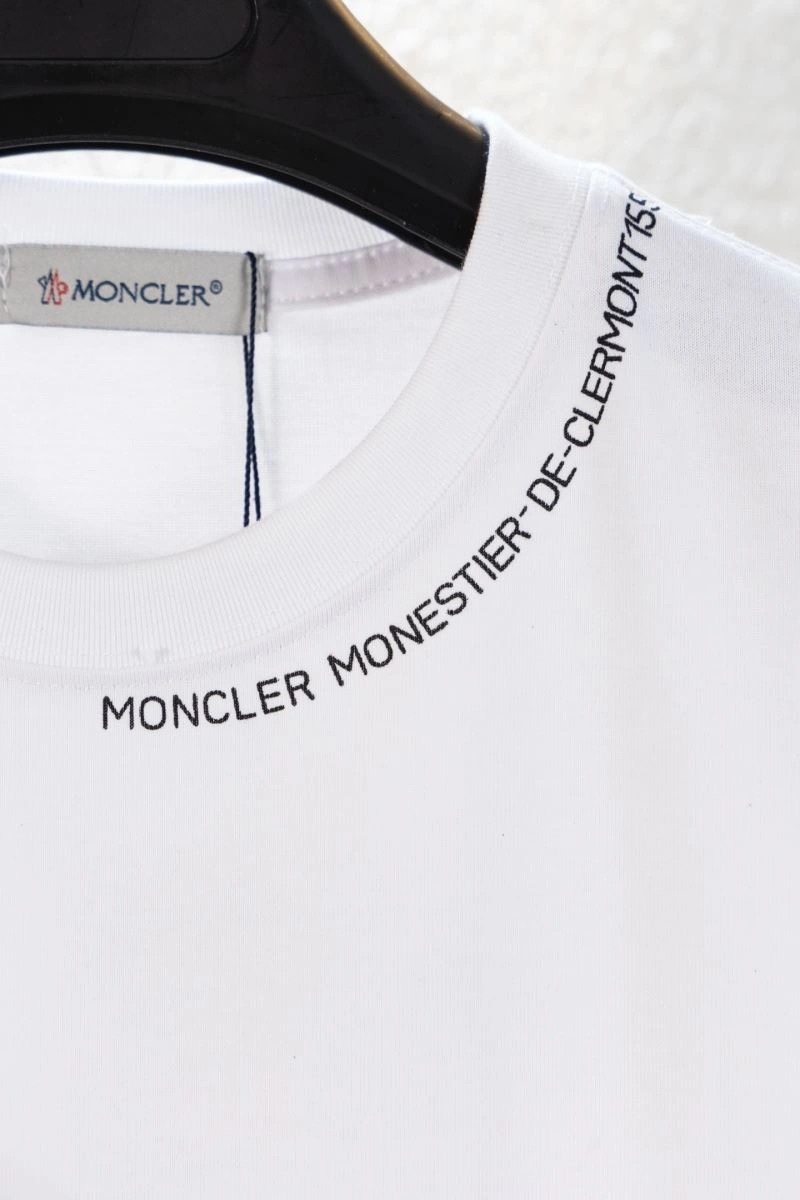 Moncler T-Shirts Timeless 142736