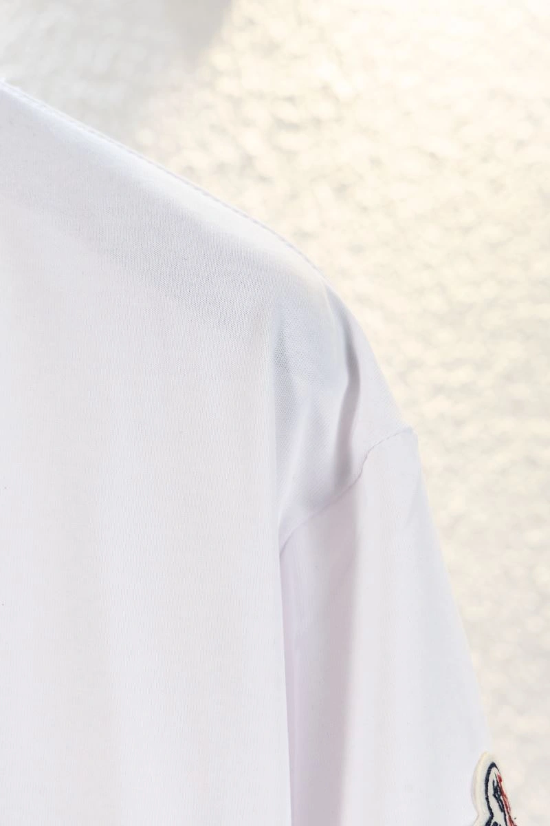 Moncler T-Shirts Timeless 142736