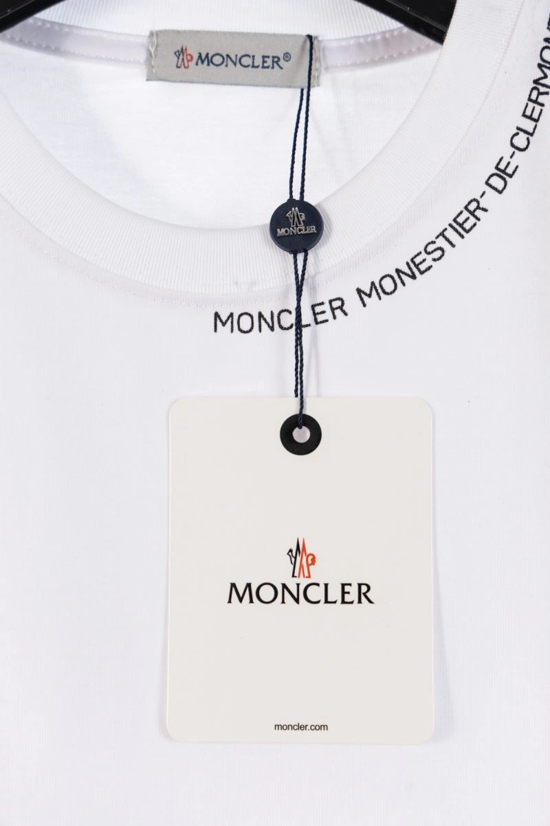 Moncler T-Shirts Timeless 142736