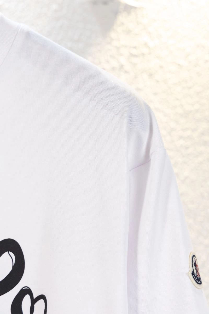 Moncler T-Shirts Neat 142760