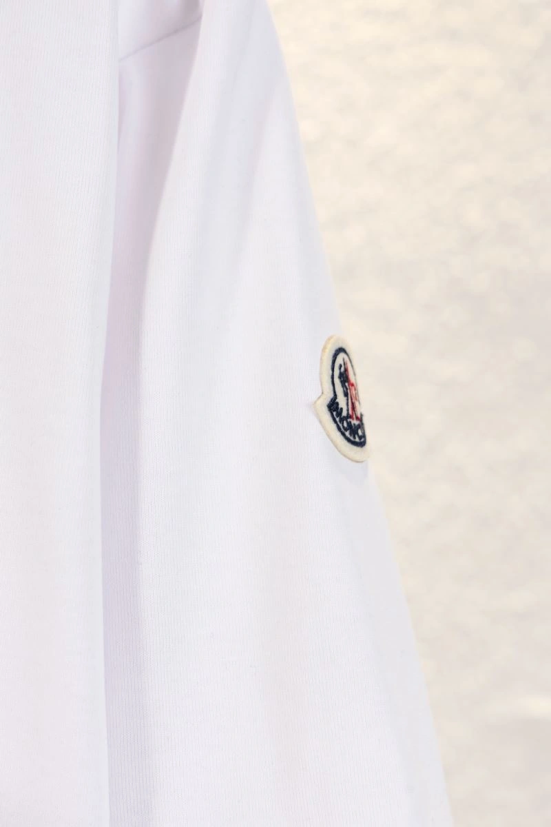 Moncler T-Shirts Neat 142760
