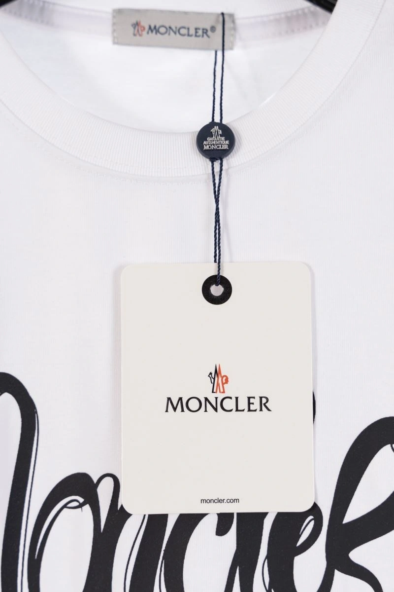Moncler T-Shirts Neat 142760