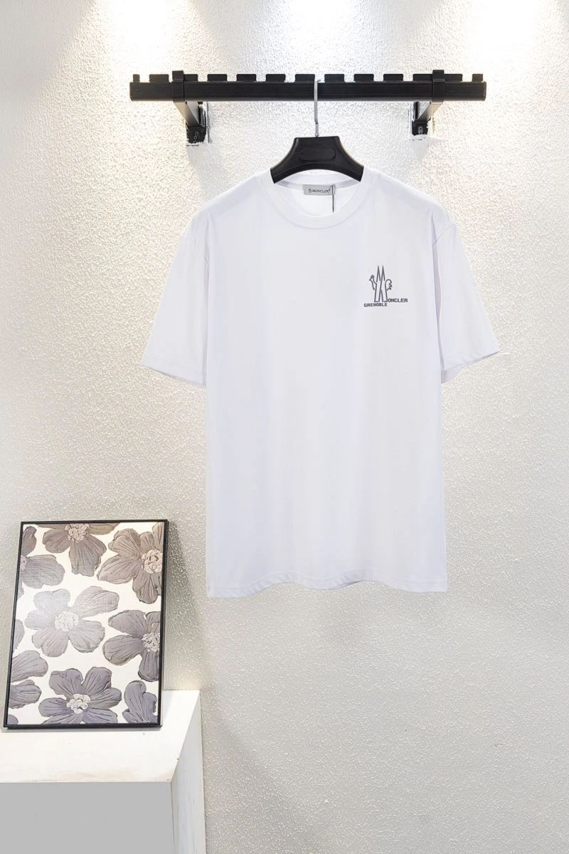 WellDesigned Moncler T-Shirts 142729