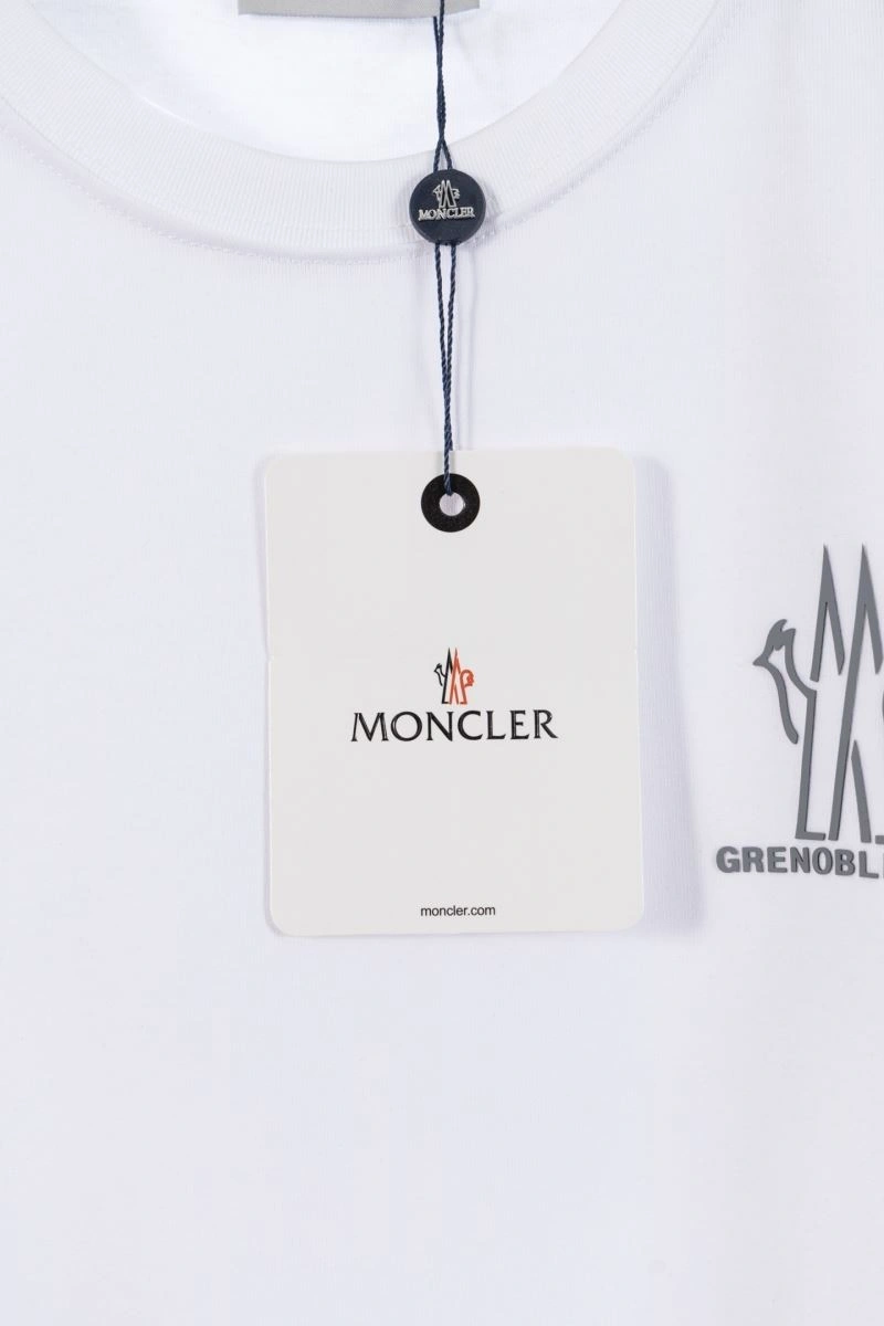 WellDesigned Moncler T-Shirts 142729