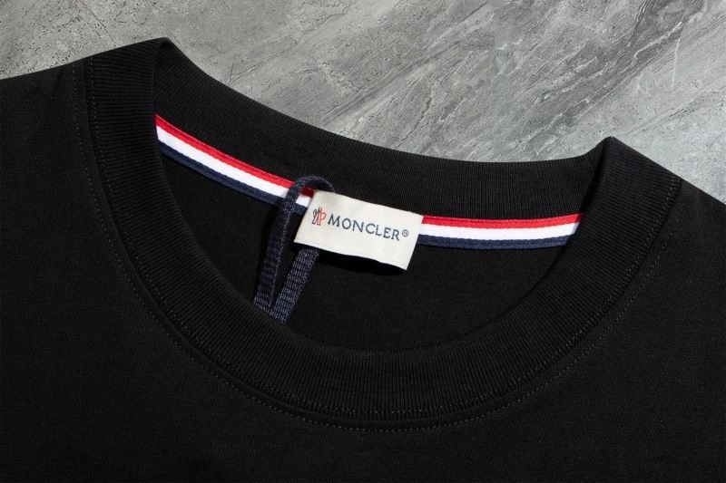 Stylish Moncler T-Shirts 142725