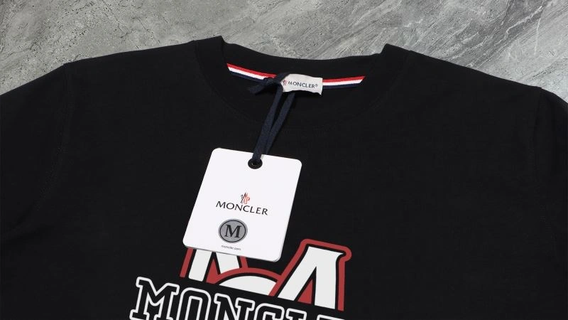 Stylish Moncler T-Shirts 142725