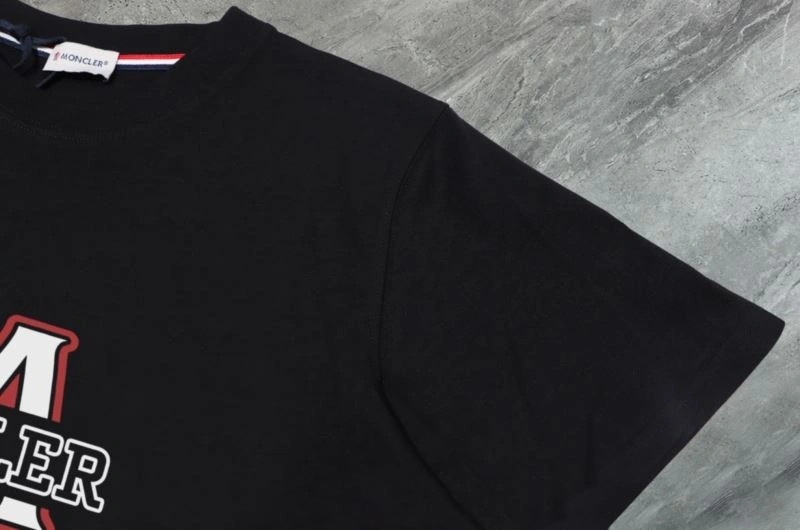 Stylish Moncler T-Shirts 142725