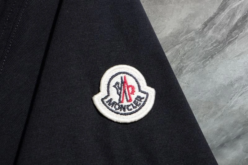 Stylish Moncler T-Shirts 142725
