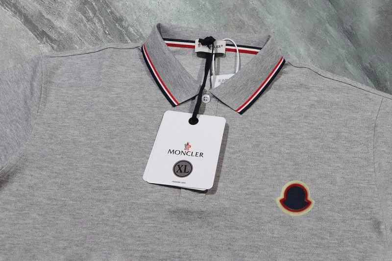 Elegant Moncler T-Shirts 142727