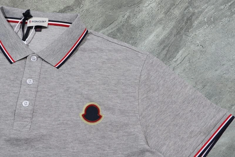 Elegant Moncler T-Shirts 142727