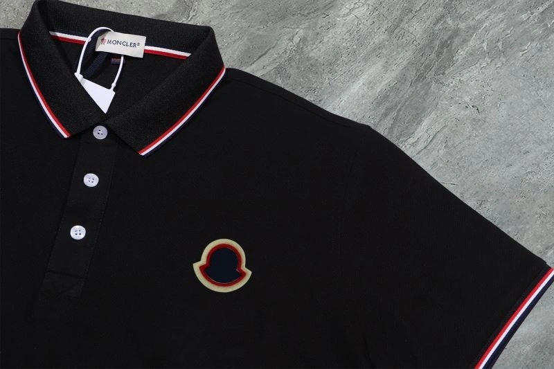 Moncler T-Shirts Breathable 142723