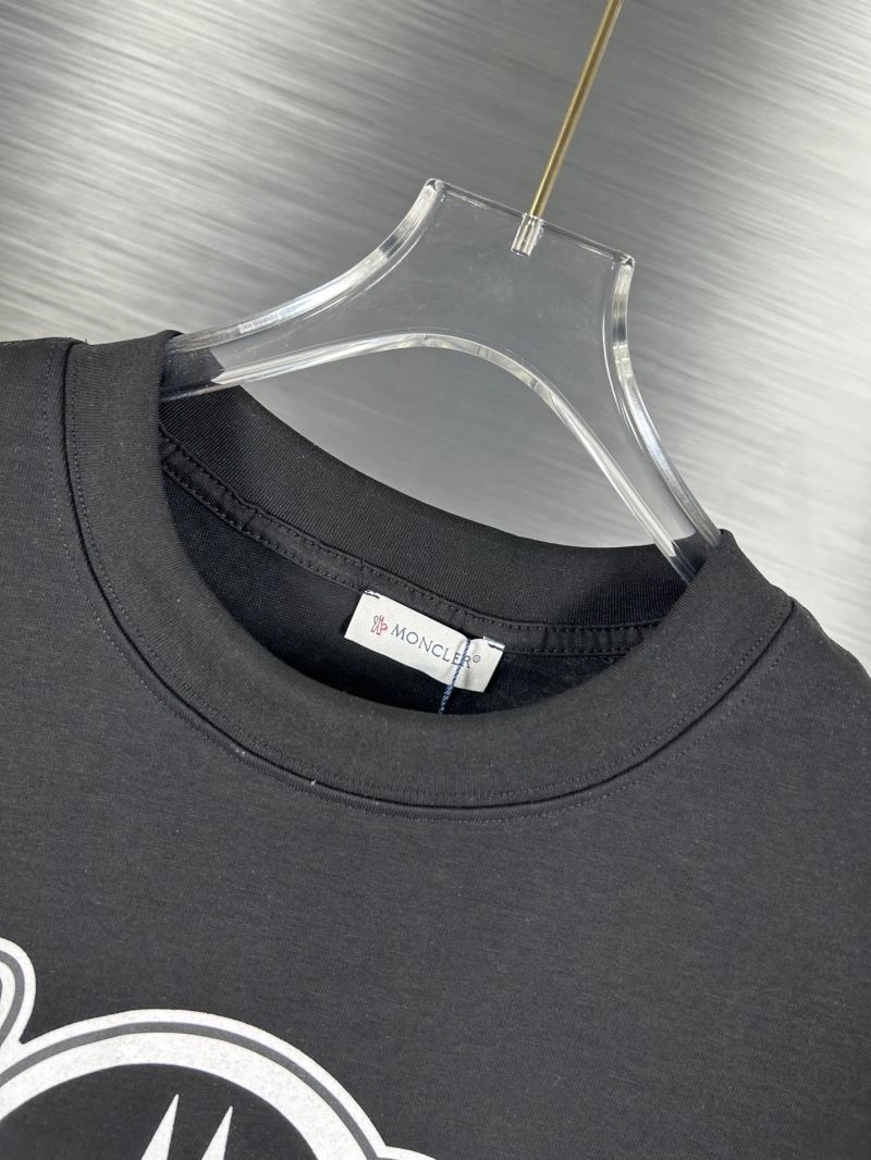 ComfortFit Moncler T-Shirts 142697
