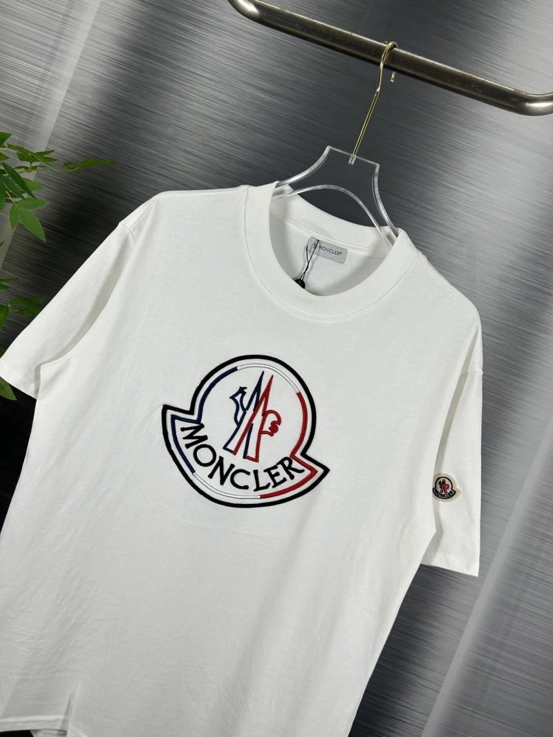 Moncler T-Shirts Stretchable 142696